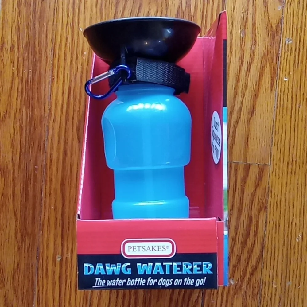 PETSAKES Dog Waterer